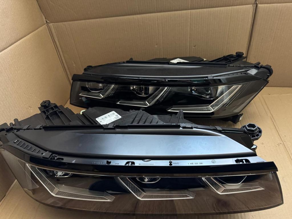 Vw touareg nieuwe facelift koplamp 761941059M of 761941060M, Ophalen of Verzenden