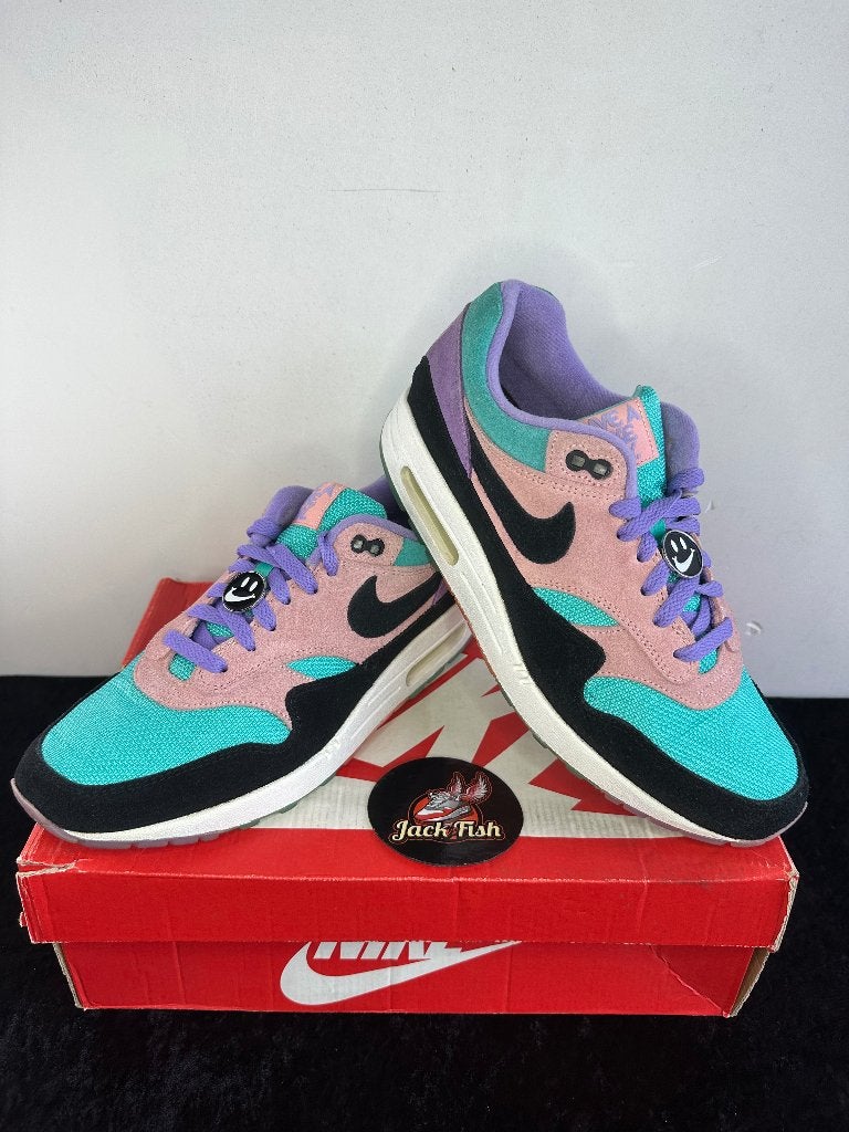Nike air Max 1 Have a nike day - size 42,5, Nike air max, Overige kleuren, Ophalen of Verzenden, Sneakers of Gympen