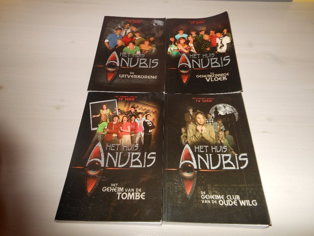 huis anubis, Ophalen of Verzenden, Zo goed als nieuw