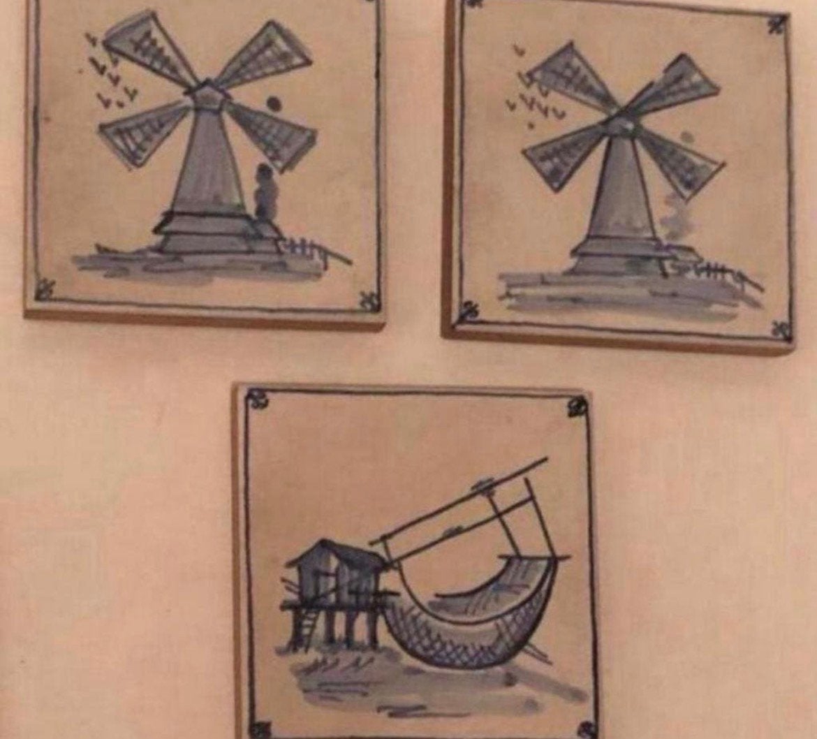 Set van 3 Delfts blauwe tegels met molens en vissershuisje, Antiek en Kunst, Ophalen of Verzenden