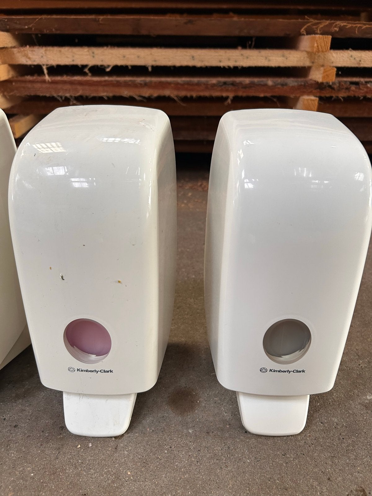 Kimberly-Clark Toiletrolhouders, zeeppompen, afvalbakken, Ophalen