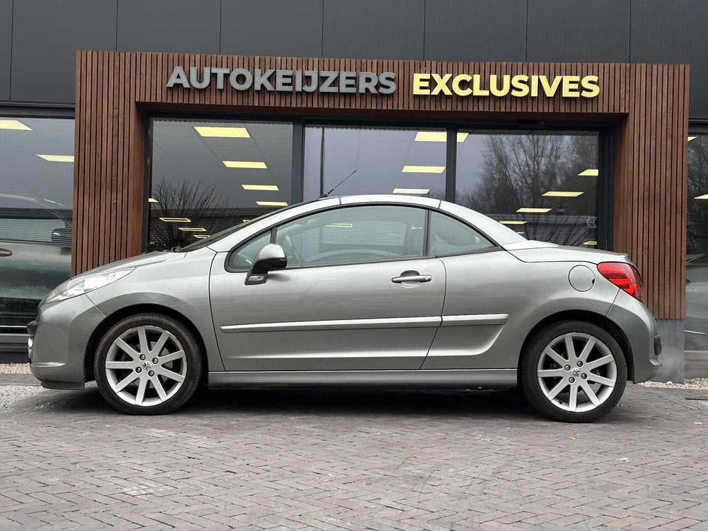 Peugeot 207 CC 1.6 VTi Roland Garros Leer Clima Cruise Open, Gebruikt, 4 cilinders, Cabriolet, 4 stoelen