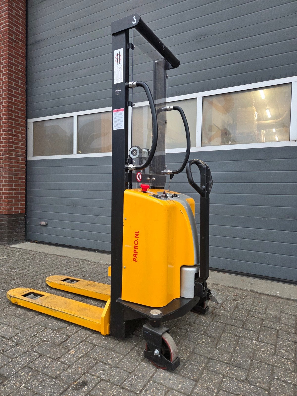Stapelaar 1000 Kg semi elektrisch 3200 mm 2018, Doe-het-zelf en Verbouw, Ophalen of Verzenden, Zo goed als nieuw