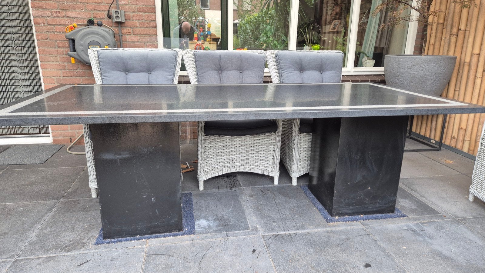 prachtige antraciet grijze tuintafel met granieten blad., Ophalen, Zo goed als nieuw, Rechthoekig, Overige materialen