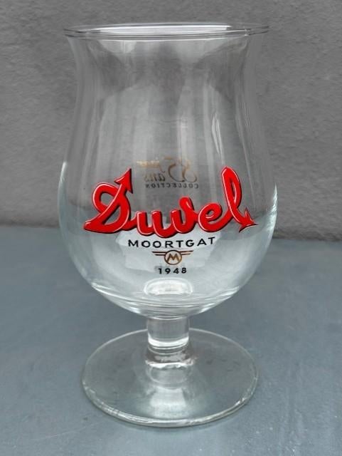 uniek duvel glas, zie foto, Verzamelen, Glas en Borrelglaasjes, Ophalen of Verzenden, Zo goed als nieuw, Bierglas