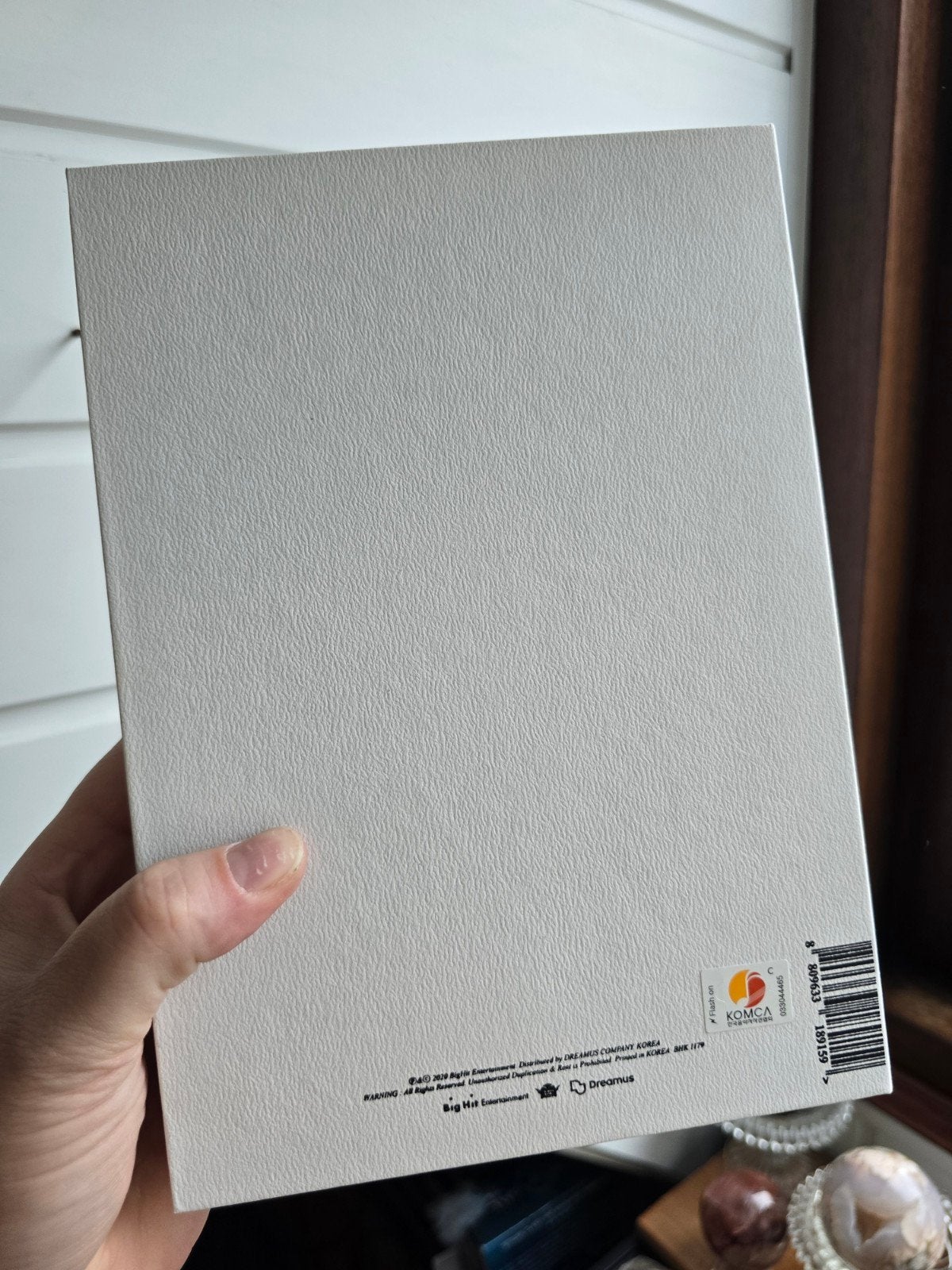 Foto 2 van BTS BE Essential Edition K-Pop CD Album met Extra's