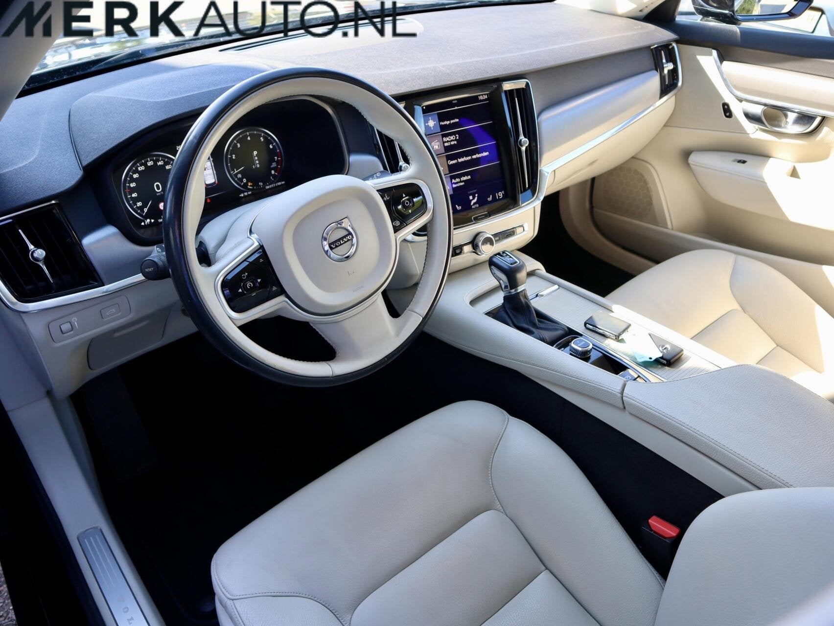Volvo V90