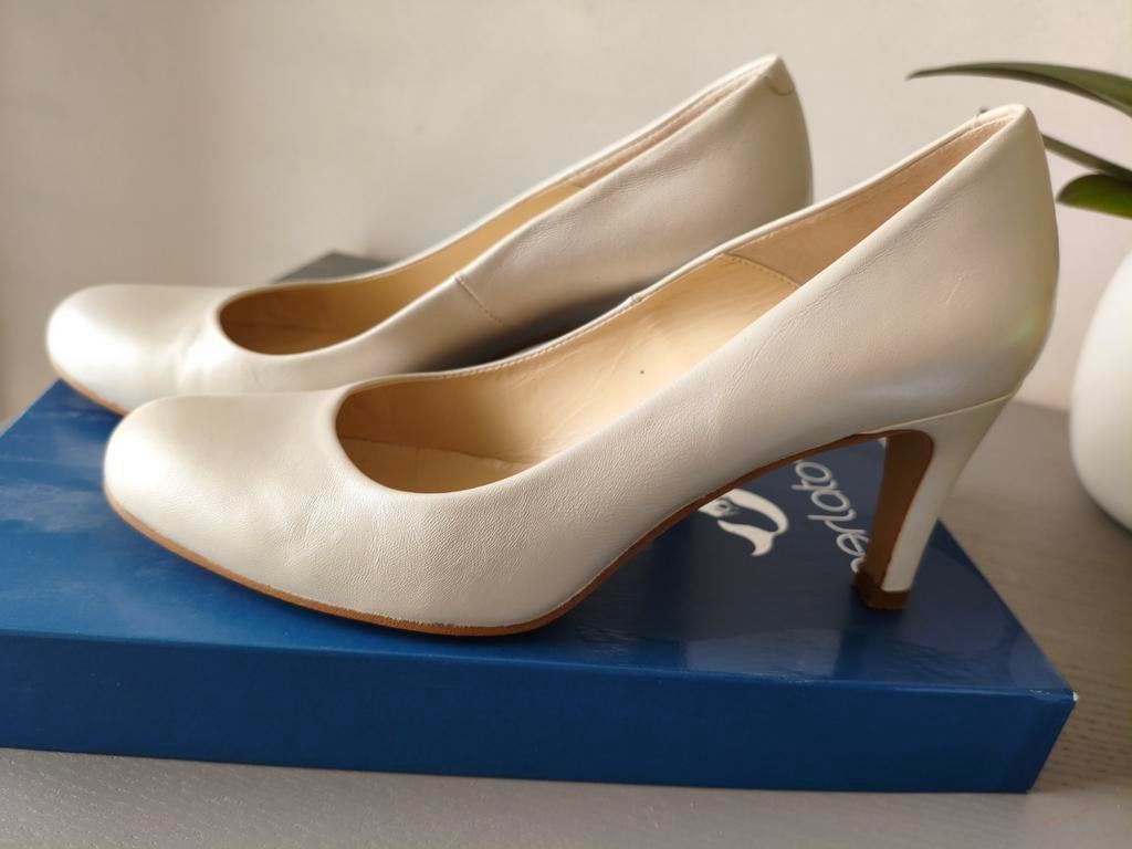 Leren champagne kleurige trouwschoenen, Kleding | Dames, Trouwkleding en Trouwaccessoires, Ophalen, Zo goed als nieuw, Wit, Schoenen