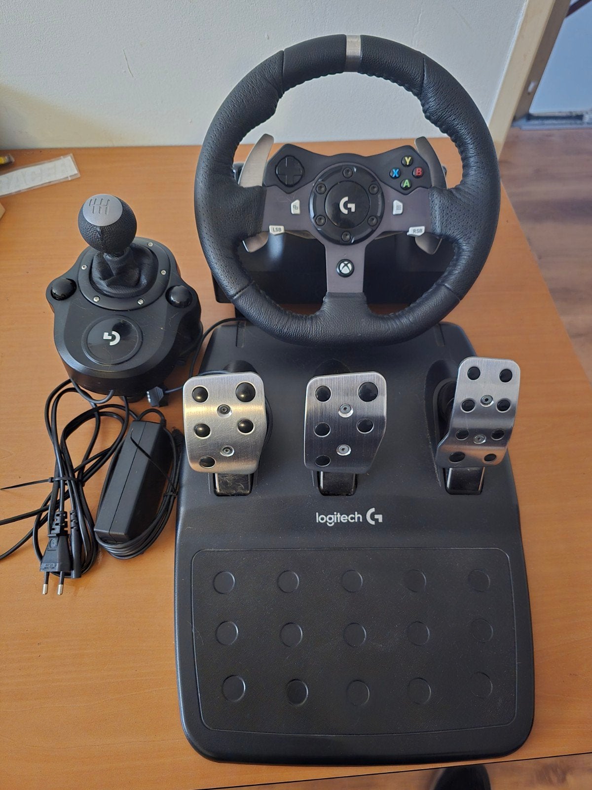 Logitech G920 driving force set