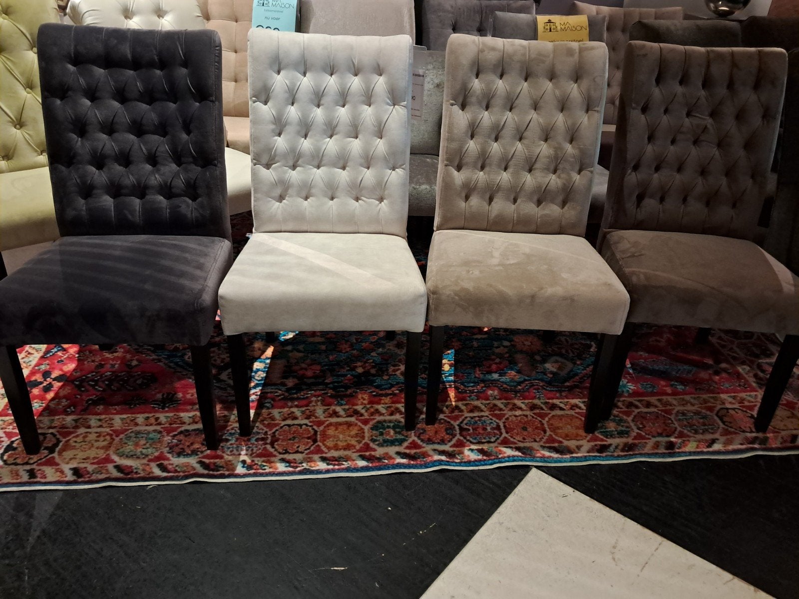 4 eetkamer stoelen VAN €758 VOOR € 396, Huis en Inrichting, Stoelen, Ophalen