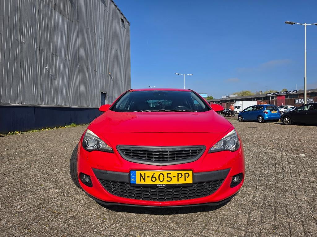Opel Astra GTC 1.6 Turbo 180PK | Navi | Cruise | PDC, Voorwielaandrijving, Euro 5, Beige, 4 cilinders