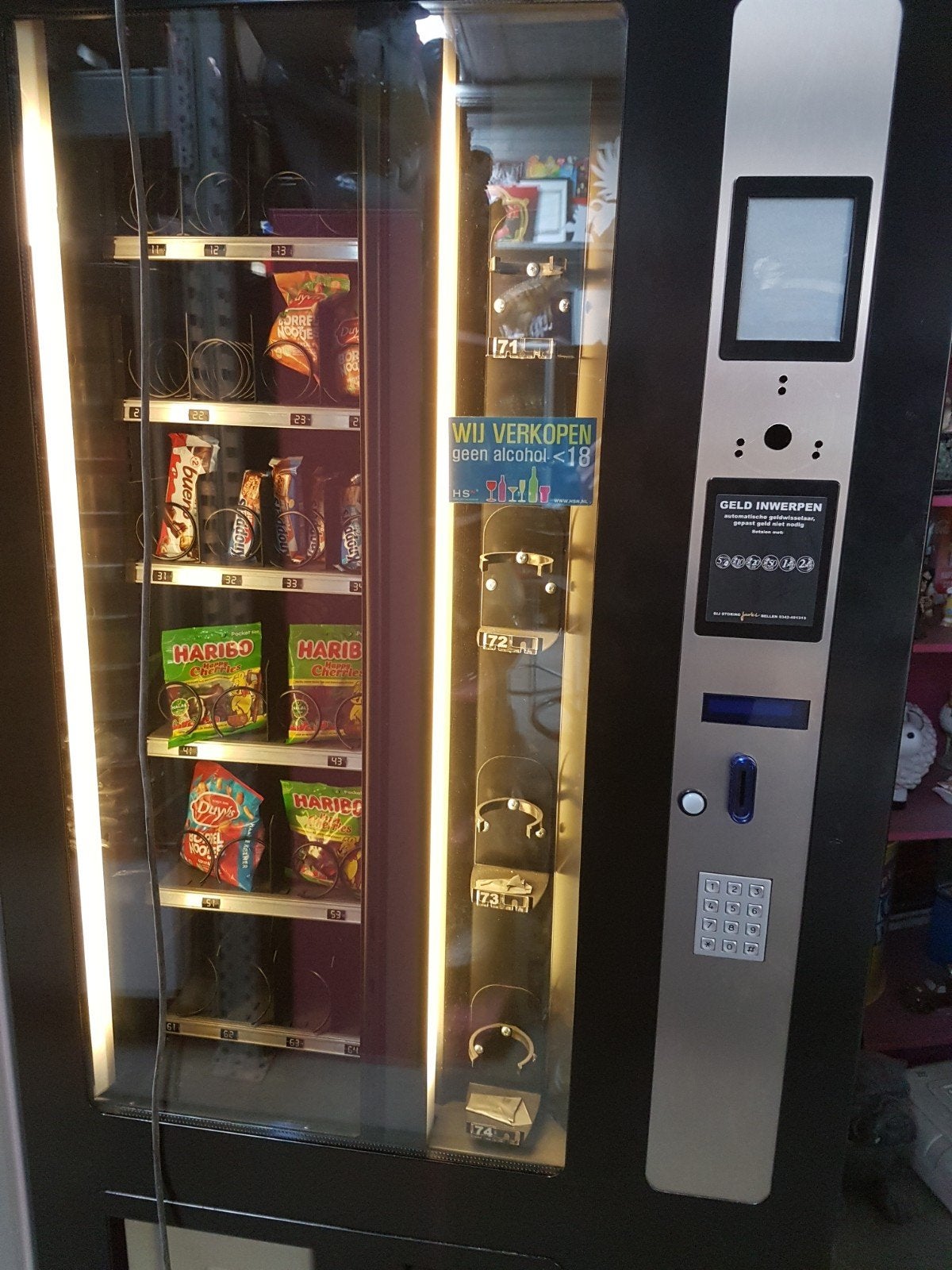 vendo combi automaat Gekoeld, Ophalen