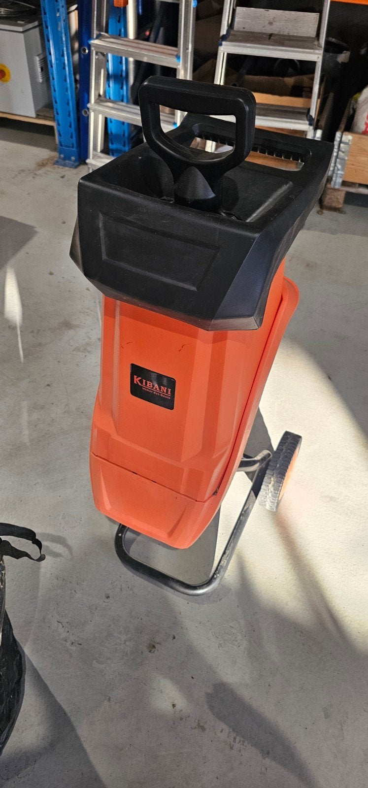 Kibani Hakselaar 2500W - Zo goed als nieuw, Tuin en Terras, Ophalen of Verzenden, Zo goed als nieuw, Kibani, Met opvangzak
