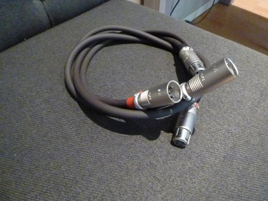 Accuphase xlr ASLC -10, Audio, Tv en Foto, Audiokabels en Televisiekabels, Ophalen, Zo goed als nieuw, Minder dan 2 meter, Interlink-kabel