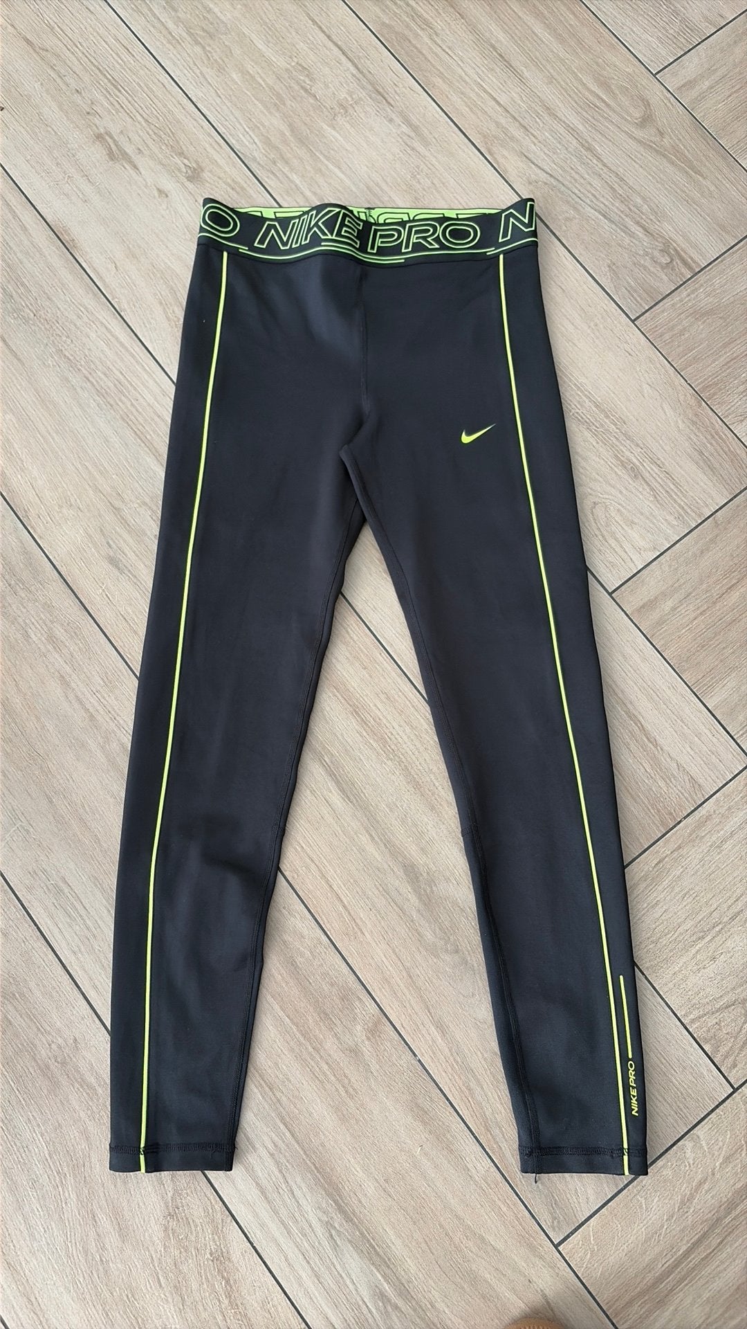 Nike pro legging maat XL, Ophalen of Verzenden, Zo goed als nieuw, Jongen of Meisje, Broek