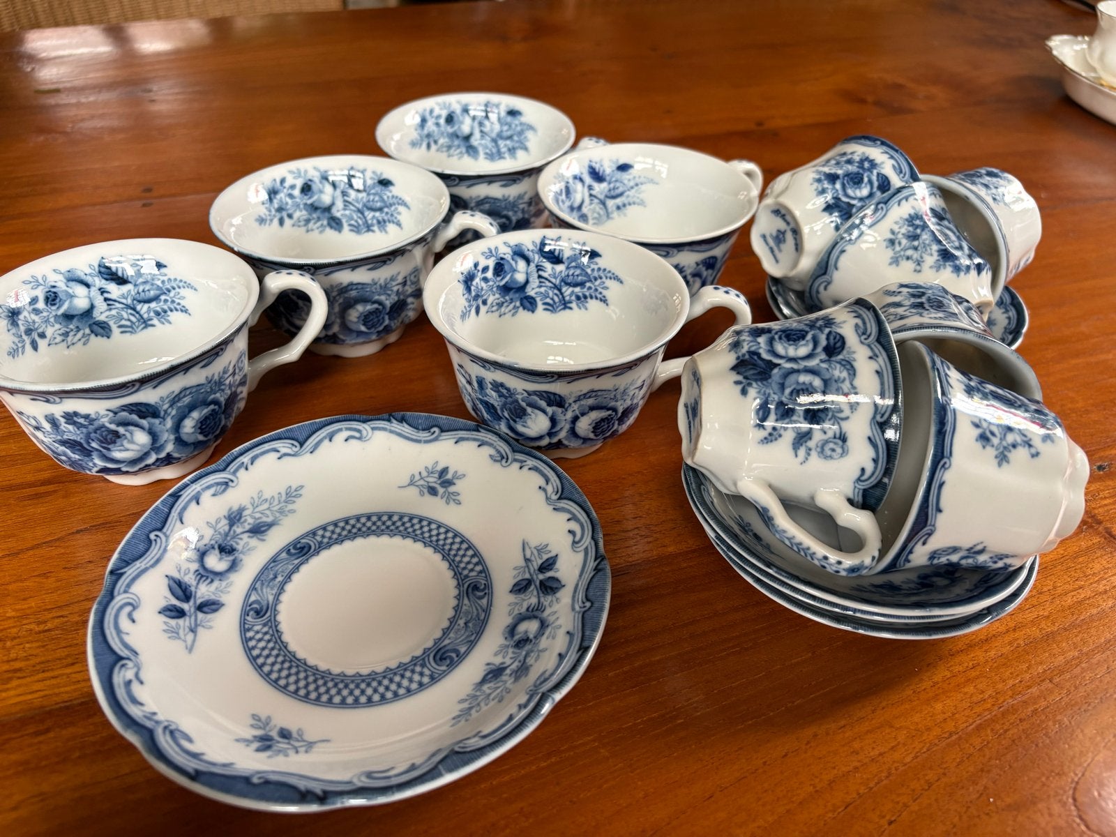 Blue Rose Fine China Japan kop en schotel set, Ophalen, Gebruikt, Overige stijlen, Kop(pen) en/of Schotel(s)