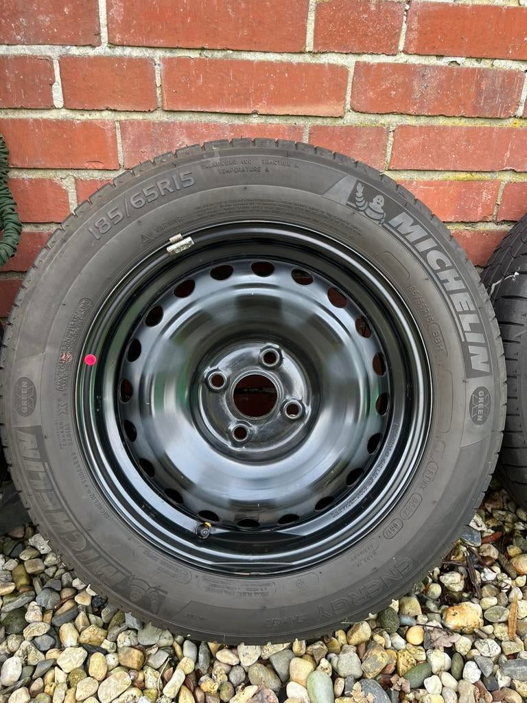 Kia Rio zomerbanden Michelin 185/65 R15, 5.5-5.9mm profiel, Auto-onderdelen, Banden en Velgen, 15 inch, Banden en Velgen, Nieuw