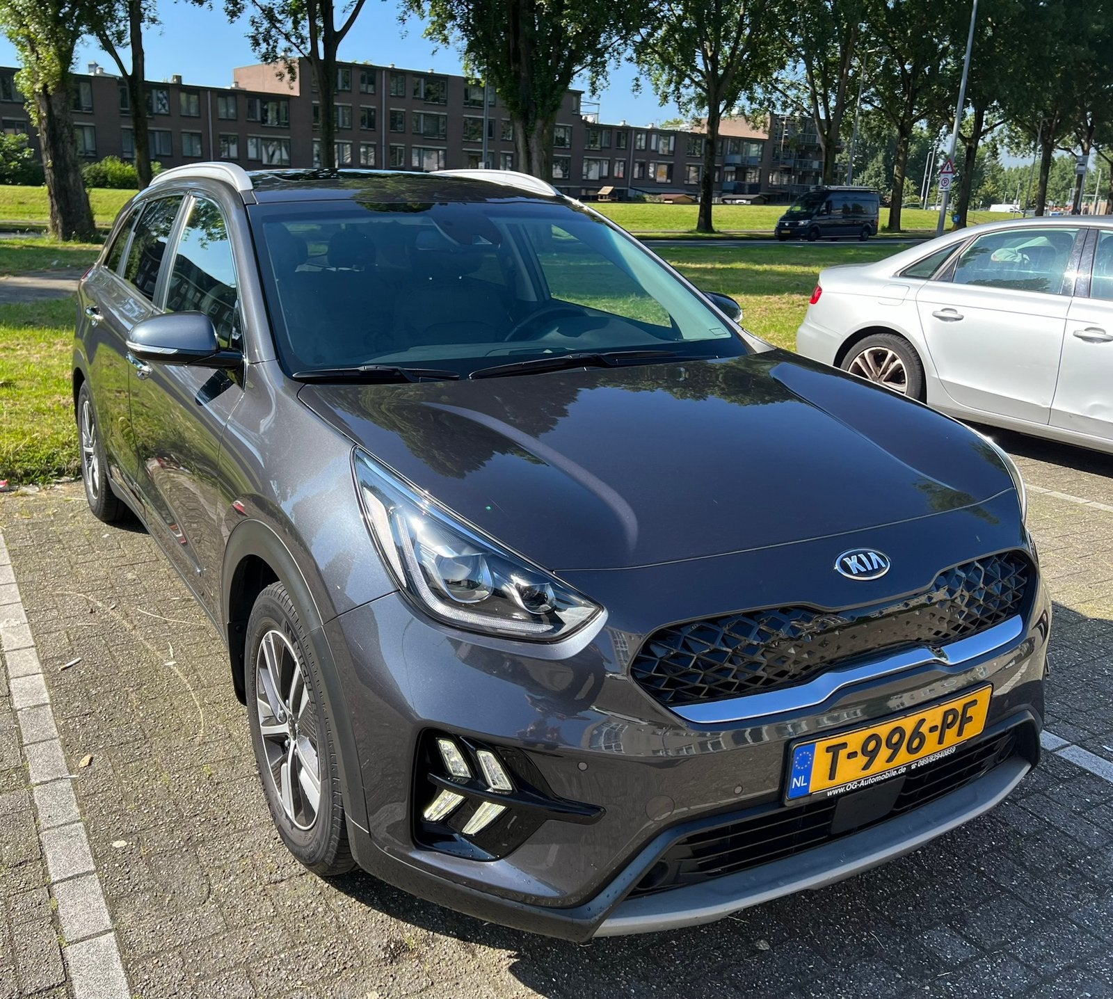 Kia Niro 1.6 GDi Phev 141pk Dct6 2019 Grijs, Auto's, Zwart, 71 km/l, SUV of Terreinwagen, Niro