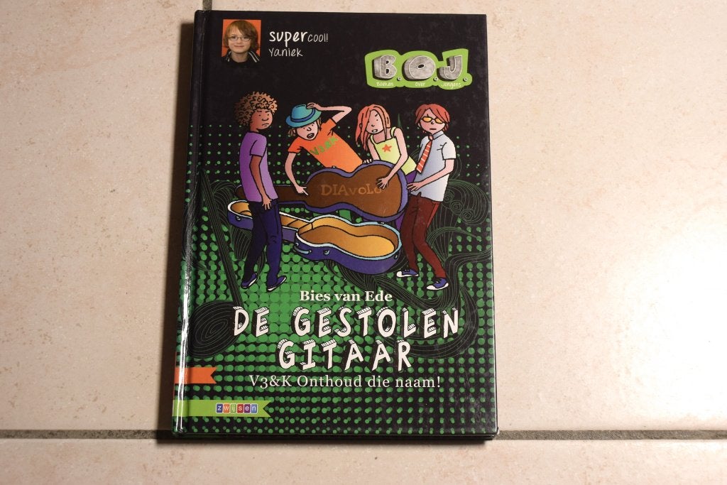 B.O.J. V3&K De gestolen gitaar / Bies van Ede AVI E5, Ophalen of Verzenden, Zo goed als nieuw, Fictie algemeen