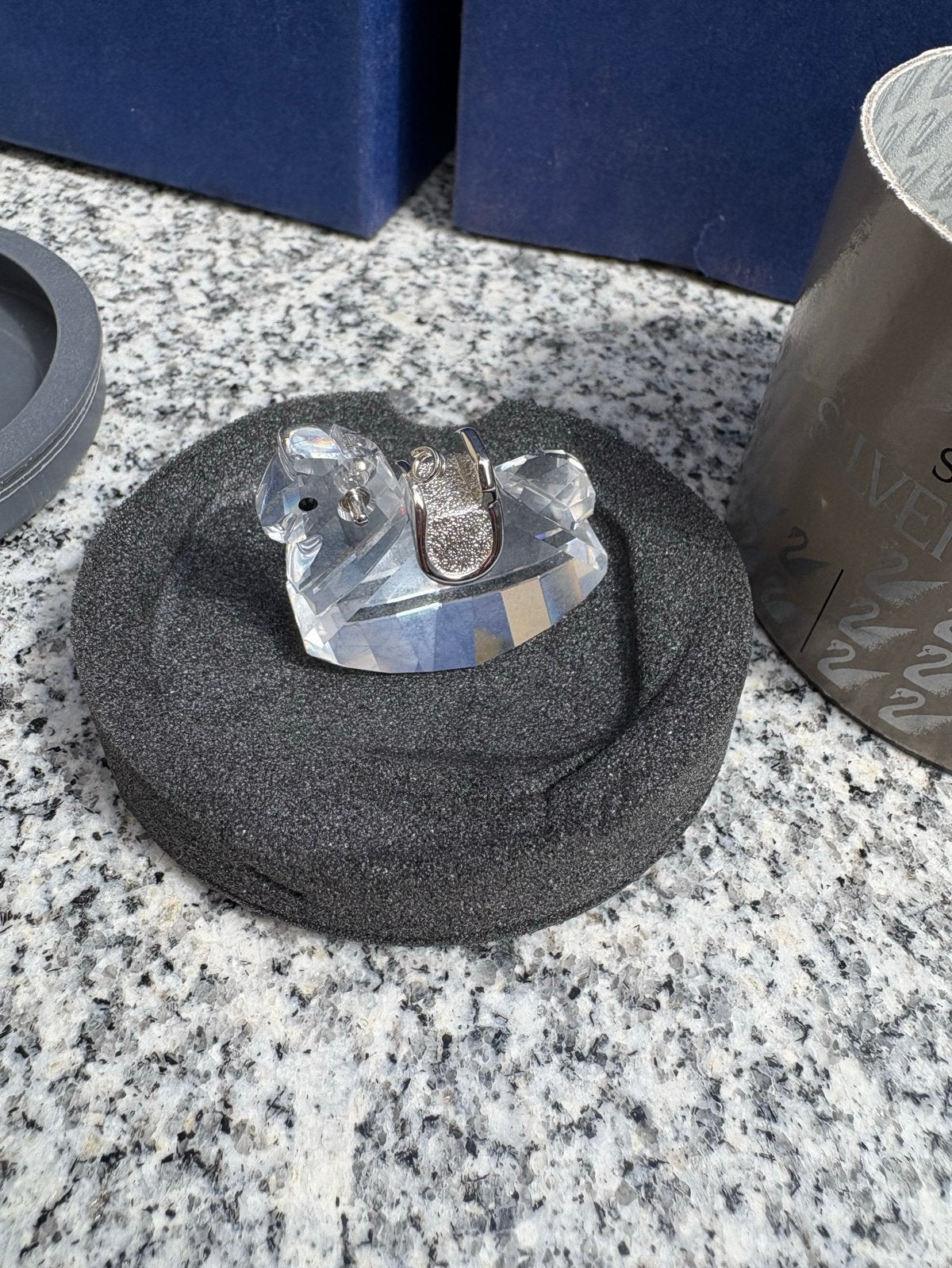 Swarovski Hobbelpaardje met doos en certificaat, Ophalen, Zo goed als nieuw, Figuurtje