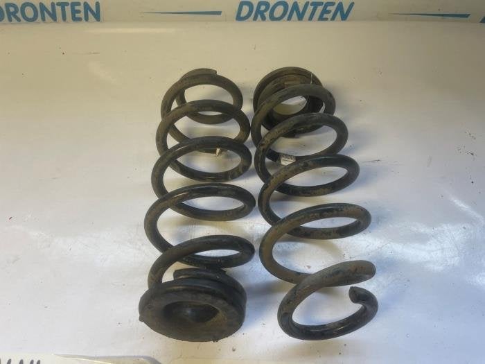 Schroefveer achter van een Alfa Romeo Giulia, Gebruikt, -, Verzenden, -