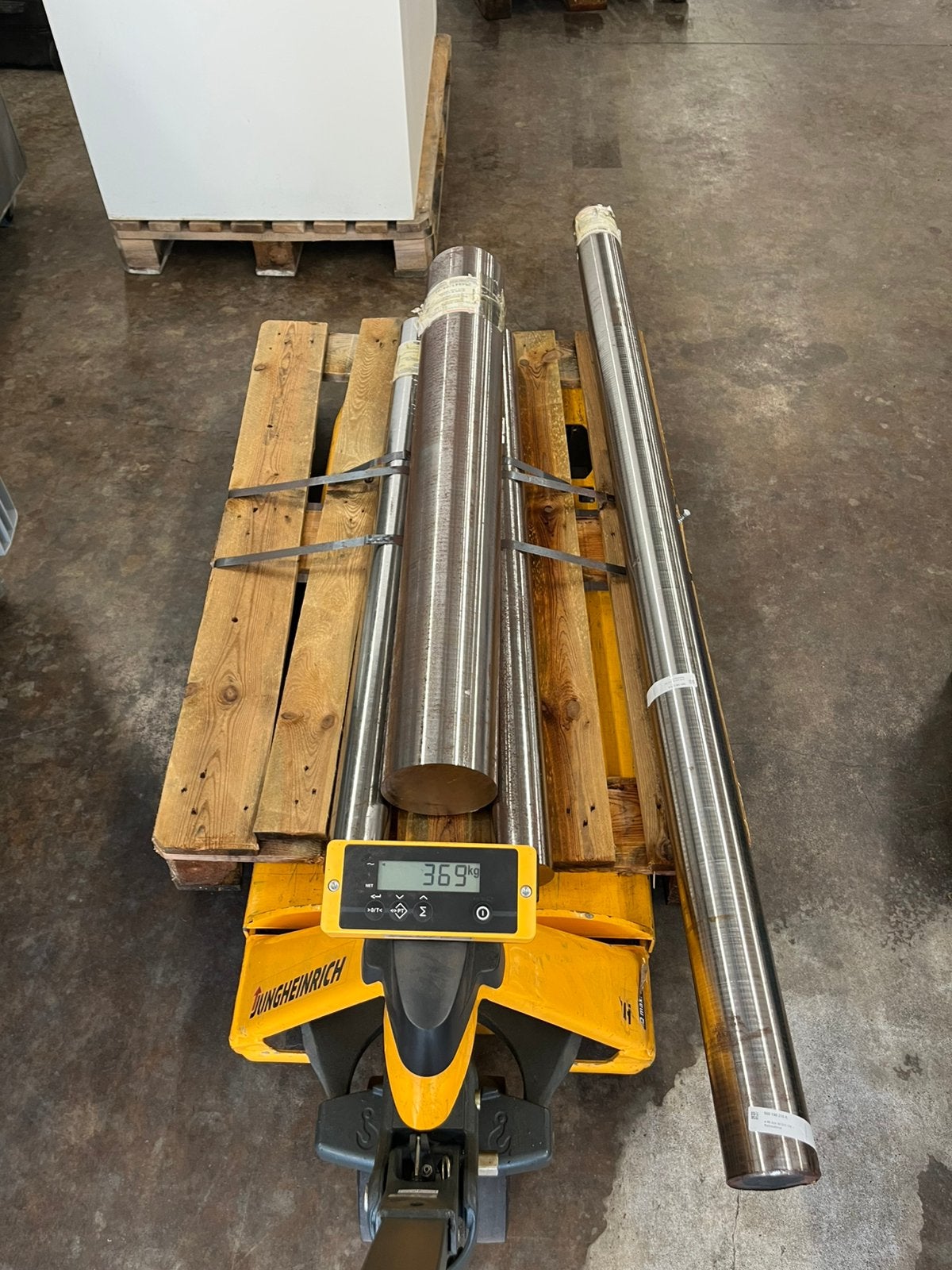 Partij NC310 YW rondstaal – 369 kg incl. pallet, Ophalen, Zo goed als nieuw, 1200 watt of meer, 70 mm of meer