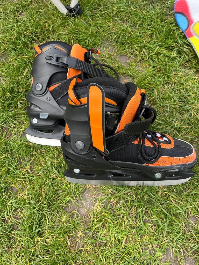 Verstelbare schaatsen maat 33-37 - Zwart/Oranje, Ophalen of Verzenden, Gebruikt, Overige typen, Overige merken