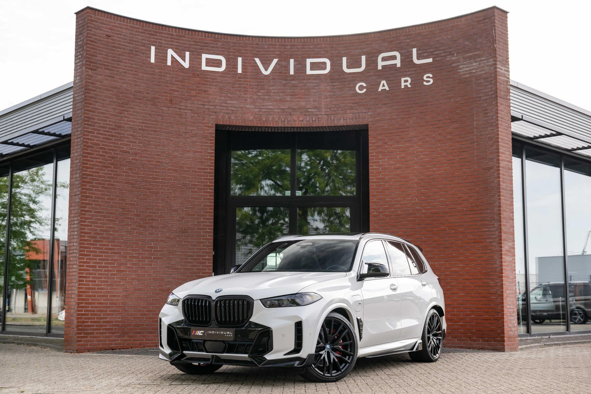 BMW X5 xDrive50e M-Sport Pro M-Seats Sky-Lounge CoPilot, Auto's, Automaat, Dealer onderhouden, Gebruikt, 2395 kg