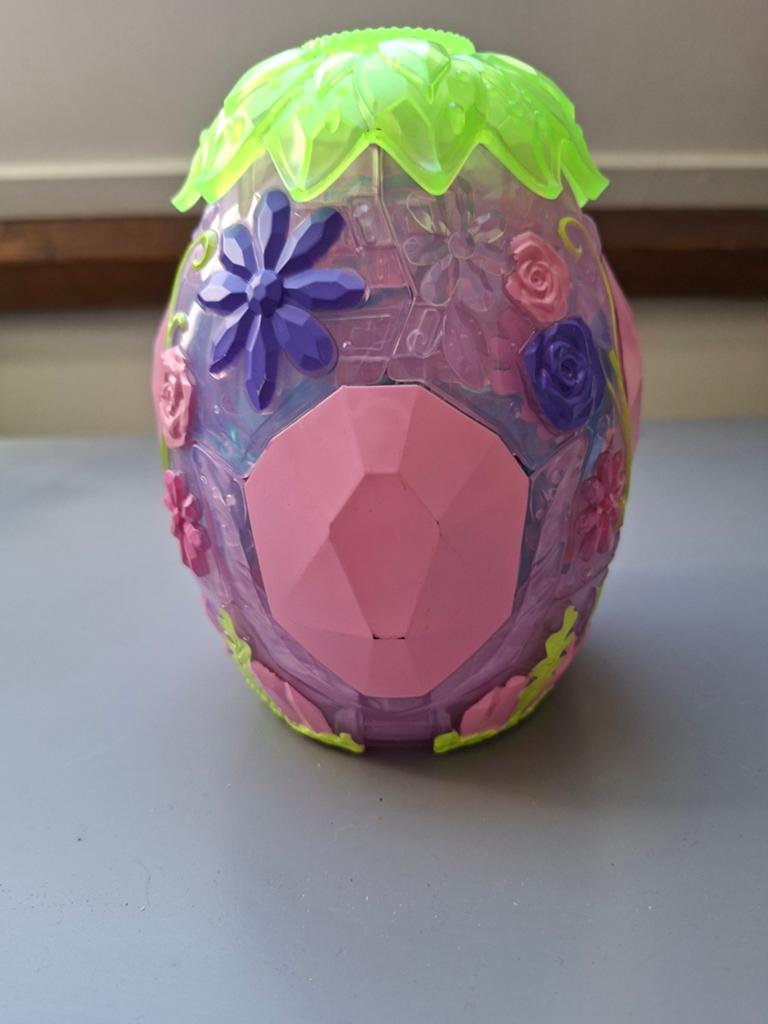 Hatchimals 28 poppetje + 5 mini figuurtj, Ophalen of Verzenden, Zo goed als nieuw, Jongen of Meisje