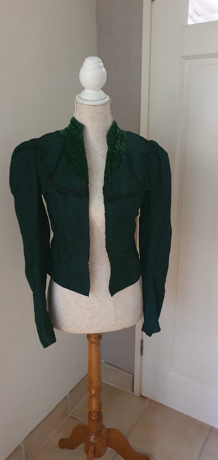 Antiek origineel streekdracht klederdracht jakje groen, Antiek en Kunst, Antiek | Kleding en Accessoires, Ophalen of Verzenden