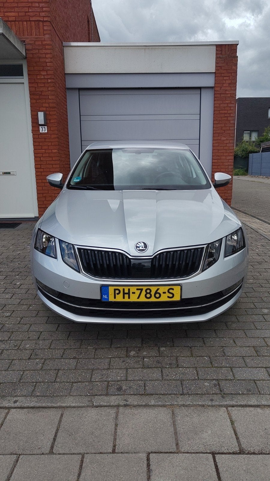 Skoda Octavia 1.4 TSI Greentech 150pk 2017 Grijs Trekhaak, Voorwielaandrijving, Stof, Automatische klimaatregeling, Euro 6