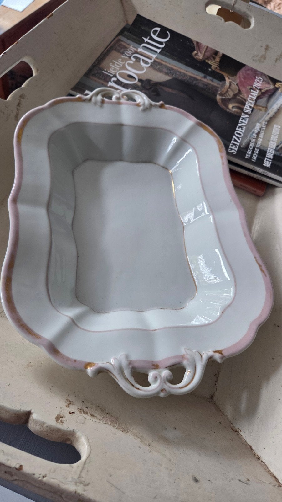 Mooie antieke Franse schaal met roze gouden randen, Ophalen of Verzenden