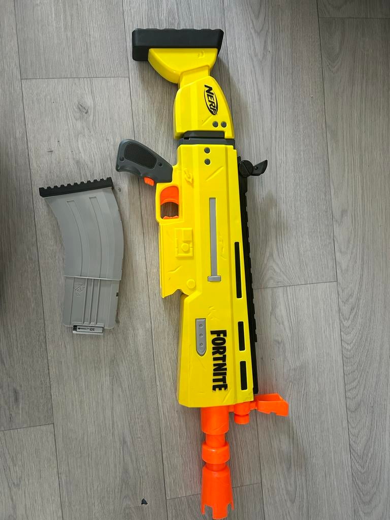 Elektrische Fortnite Nerf gun, Ophalen of Verzenden, Zo goed als nieuw