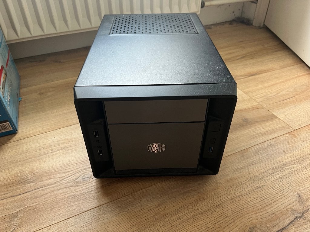 Coolermaster Elite 120 Mini-ITX PC case, Computers en Software, Computerbehuizingen, Ophalen, Zo goed als nieuw