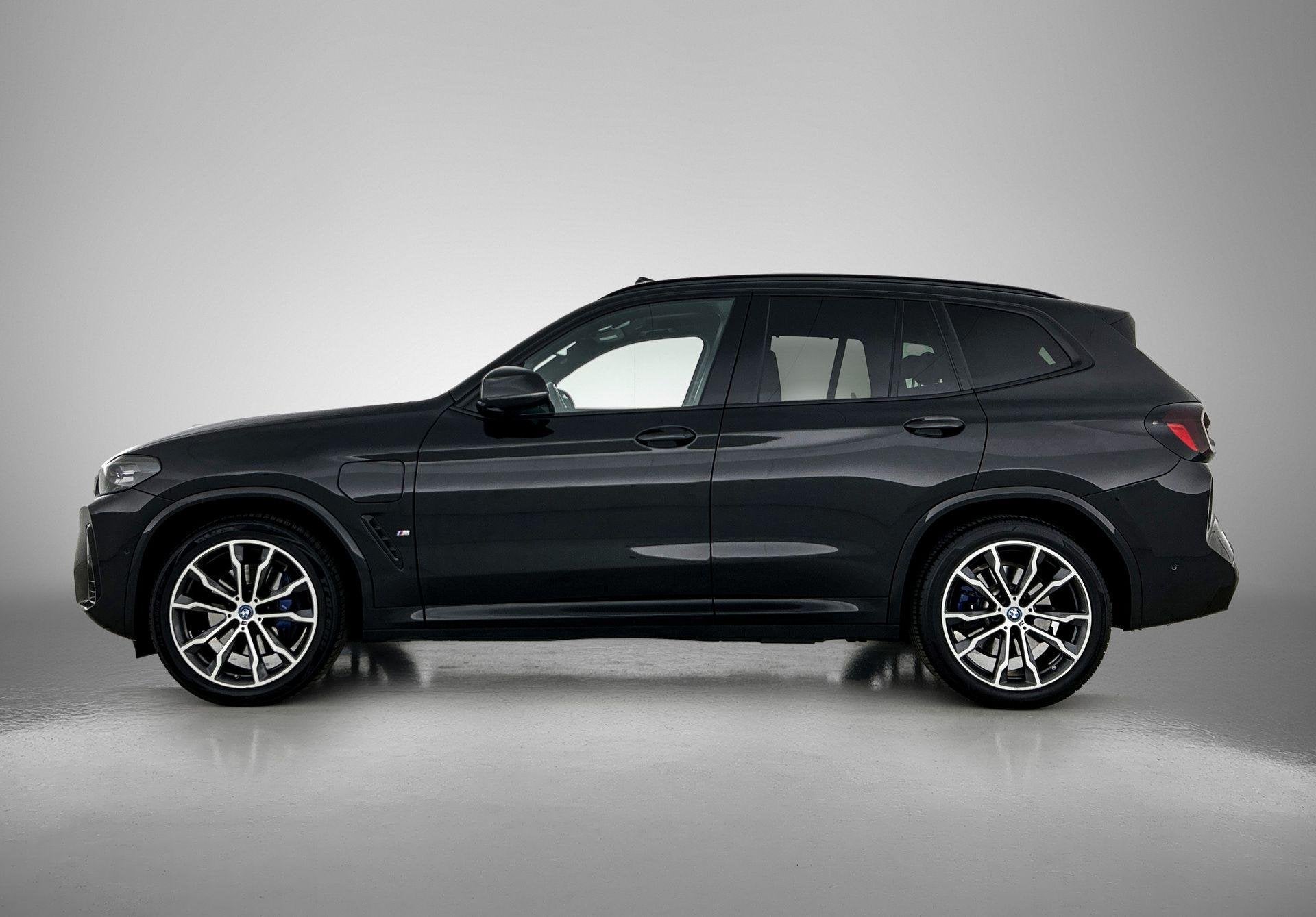 BMW X3 xDrive30e High Executive | M SPORT | PANORAMADAK | AC, Auto's, Gebruikt, 4 cilinders, Zwart, Bedrijf