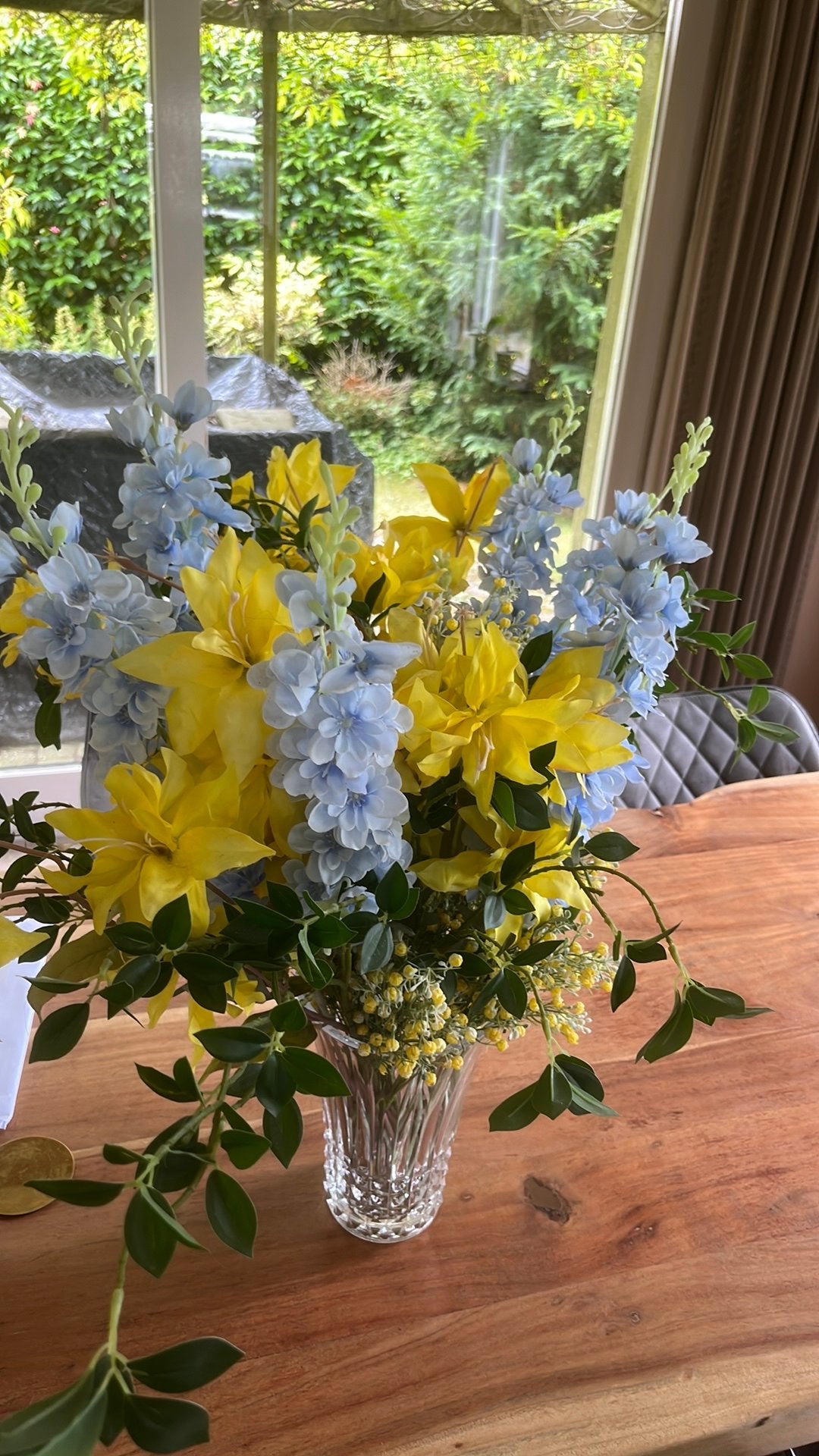 Kunst bos bloemen blauw/ geel, Huis en Inrichting, Binnen, Natuurlijk materiaal, Ophalen of Verzenden, Zo goed als nieuw