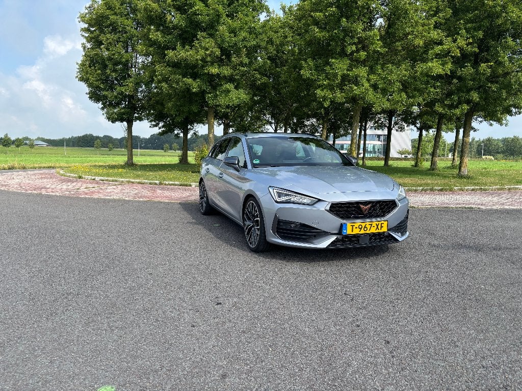 CUPRA Leon Sportstourer 1.4 E-hybrid VZ Performance 245pk, Auto's, Cupra, Zwart, 4 cilinders, Lichtsensor, Leon