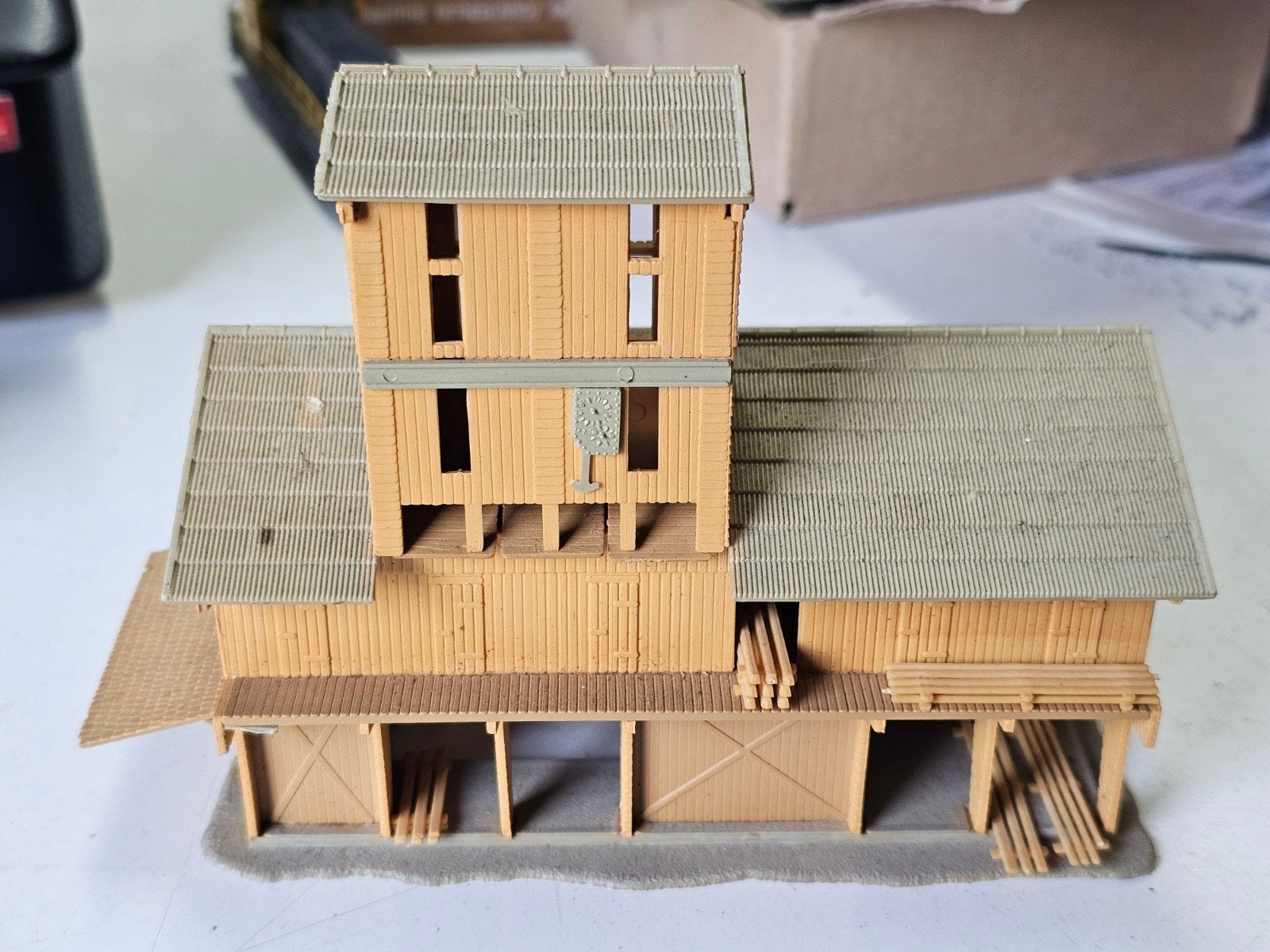 Modeltrein HO Houtzagerij - Gebouw, Hobby en Vrije tijd, Ophalen of Verzenden, Gebruikt, Brug, Tunnel of Gebouw