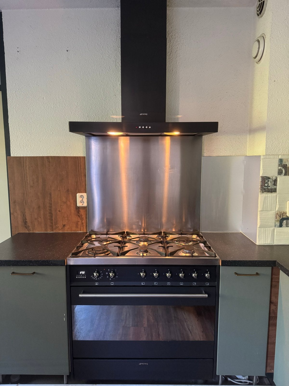 Smeg Fornuis met Oven en Afzuigkap - Zwart, Ophalen, Gebruikt, 60 cm of meer, Grill