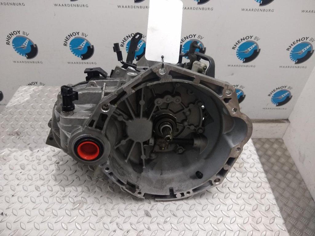 HYUNDAI I10 TRANSMISSIE / VERSNELLINGSBAK 2015, Ophalen of Verzenden, Gebruikt, Stiba lid