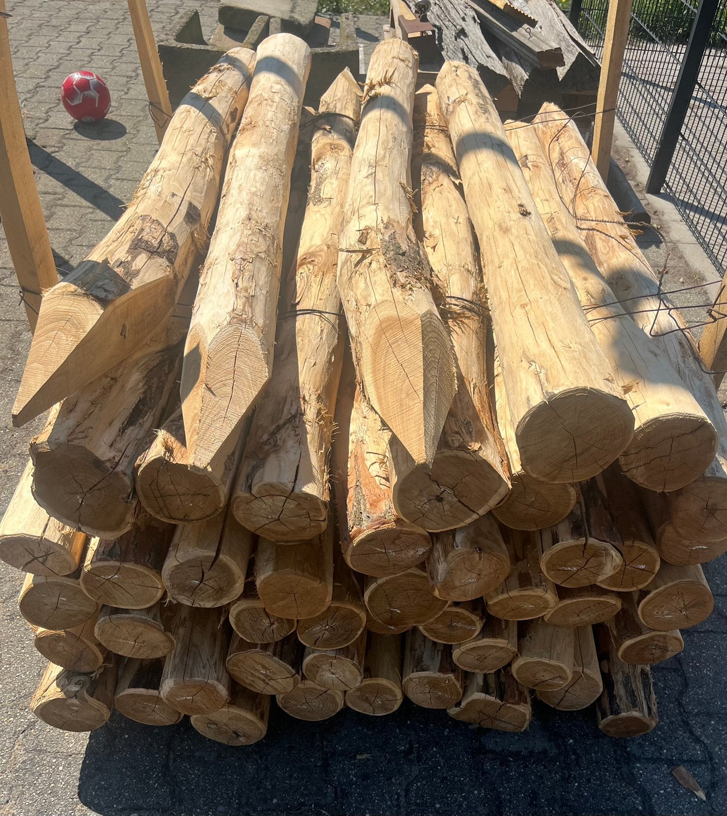 ROBINIA PALEN  10/12 cm lengte 180 cm, Ophalen, Overige typen, Nieuw, 50 mm of meer
