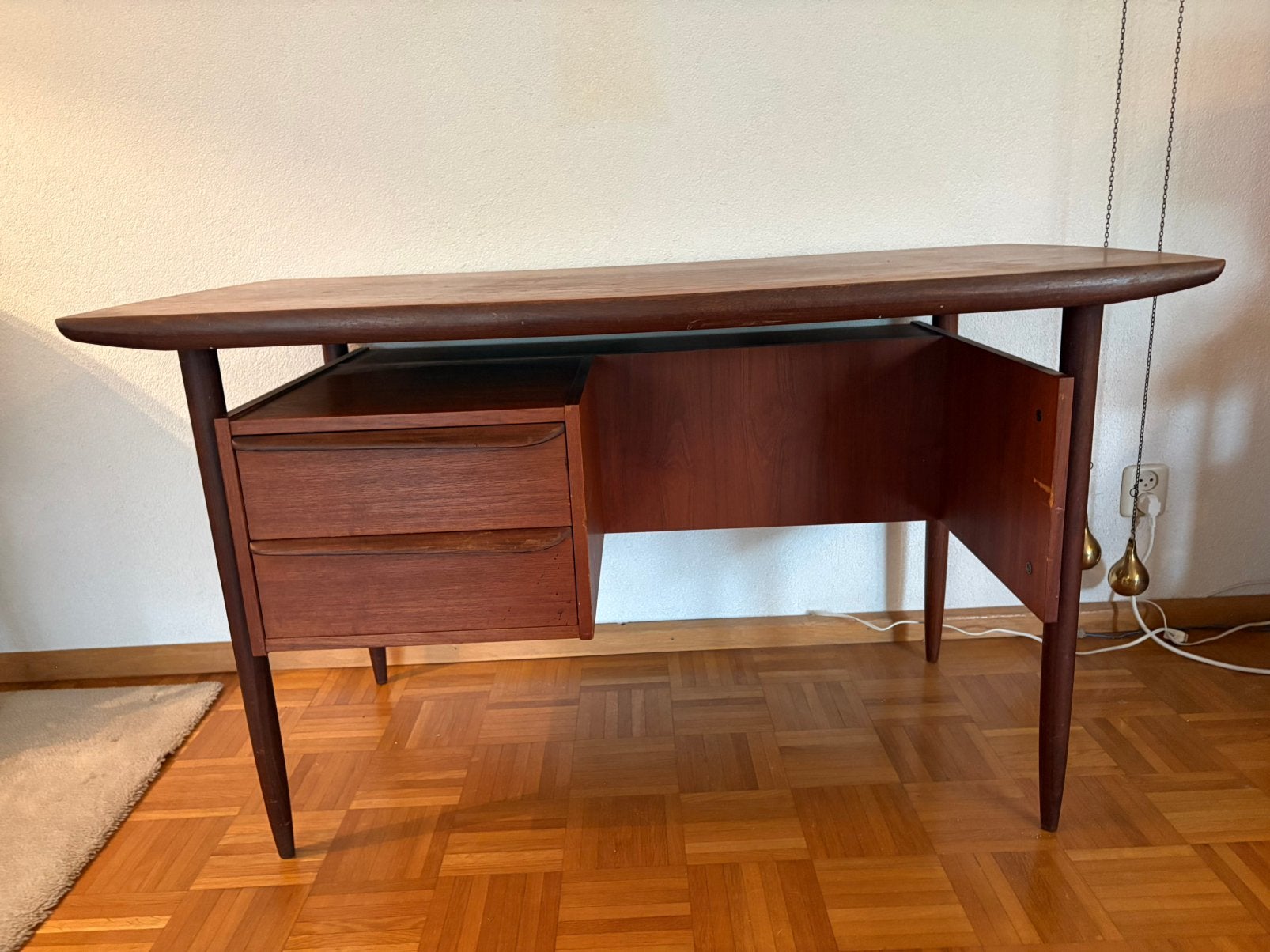 Vintage teak bureau, Ophalen, Zo goed als nieuw