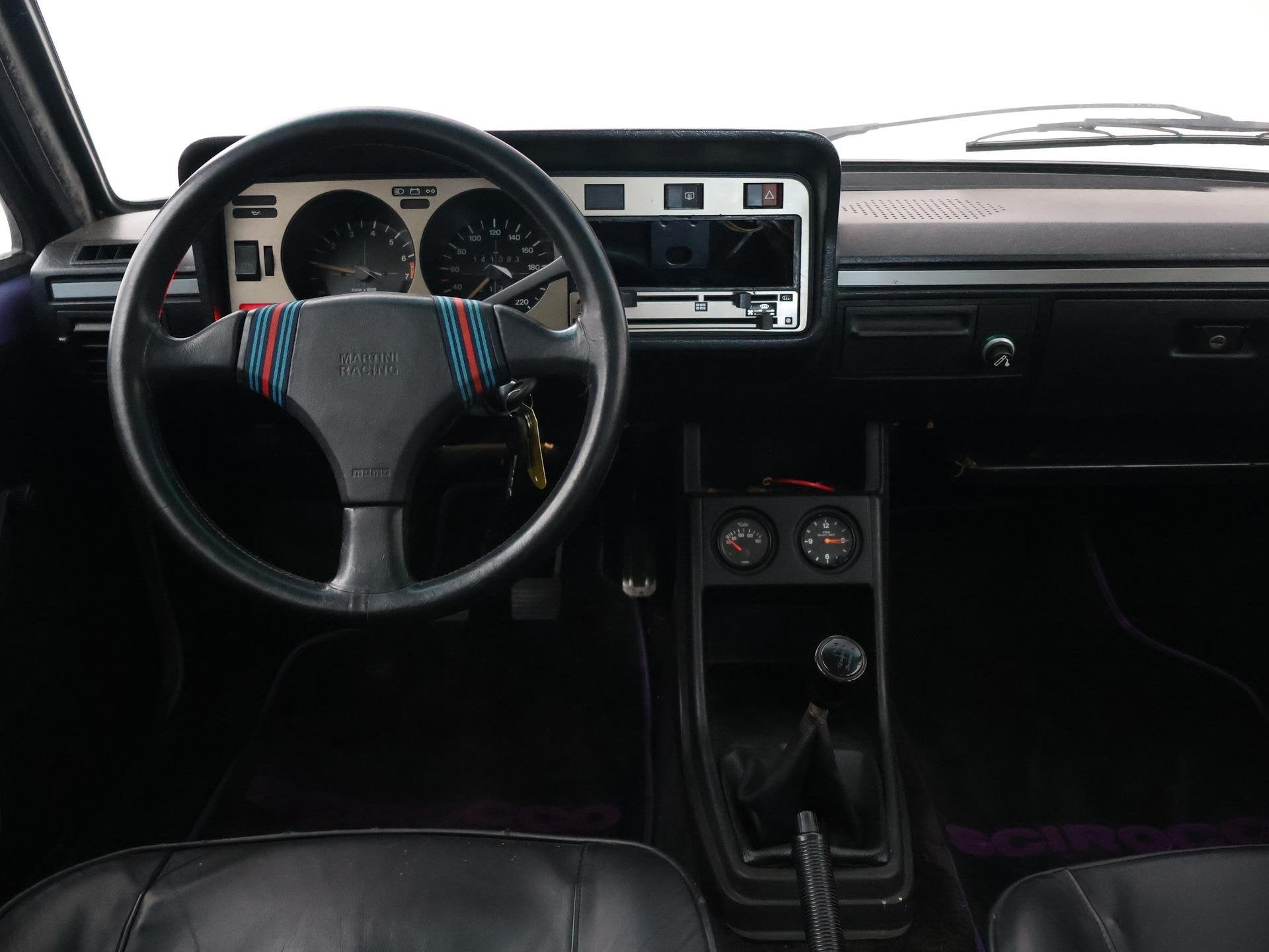 Volkswagen Scirocco 1.5 LS ORIGINEEL NEDERLANDS | FIRE AND I, Auto's, Voorwielaandrijving, Stof, Gebruikt, 1457 cc