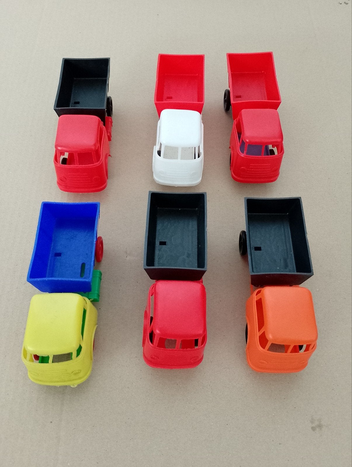 Set van 9 Vintage daf plastic Speelgoed Vrachtwagens, Ophalen, Gebruikt