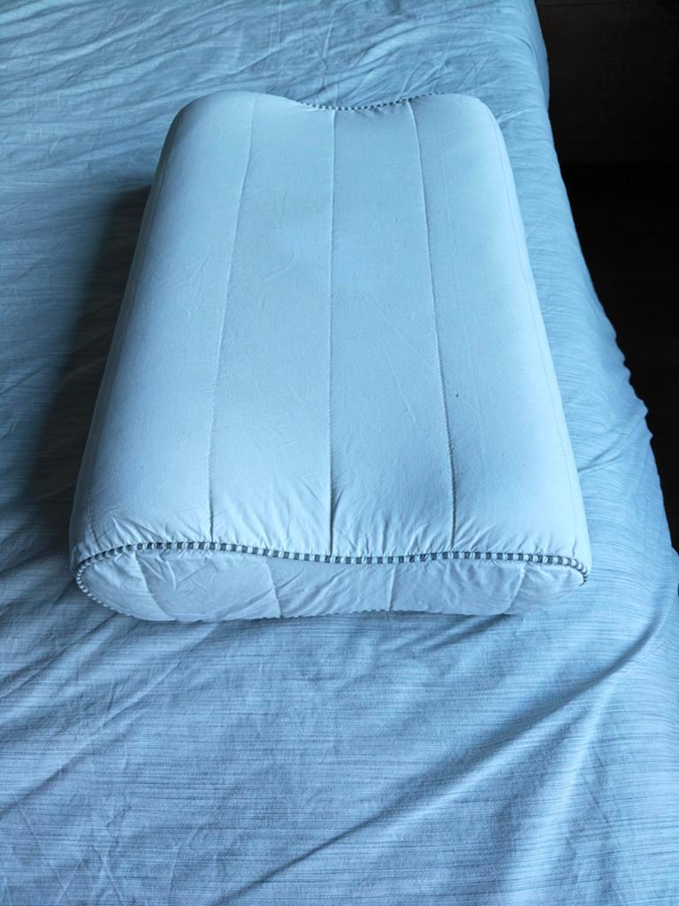 Ikea  Rölleka geheugenschuimkussen (33x50cm) 502.698.35, Ophalen, Eenpersoons