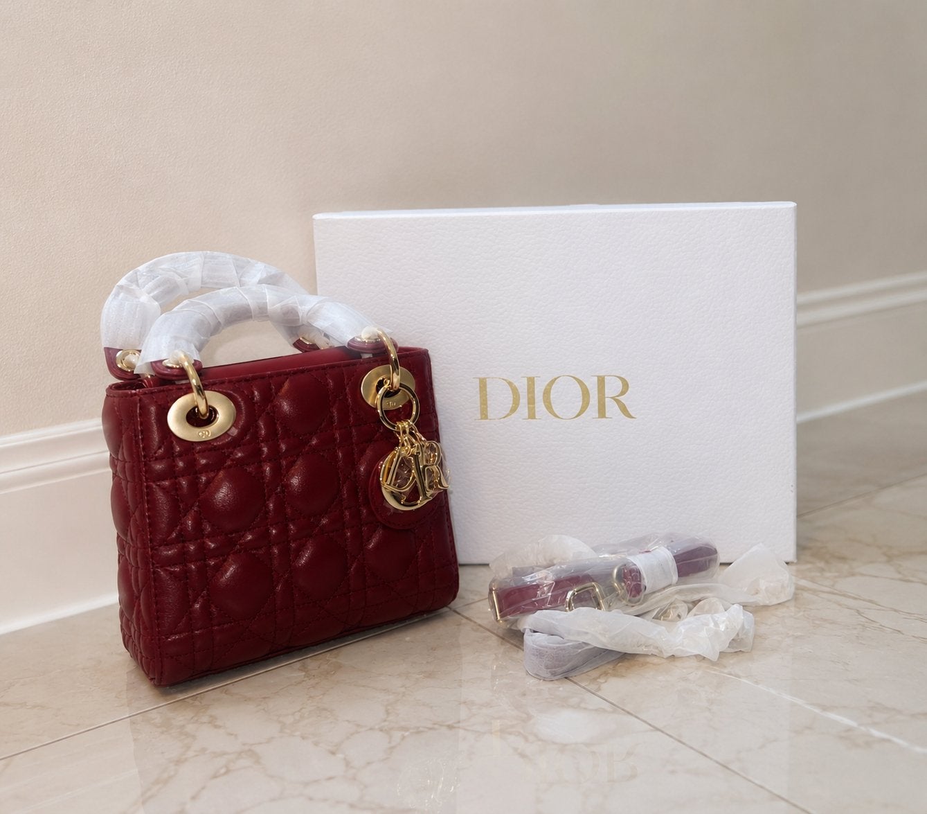 Designer Tas, Sieraden, Tassen en Uiterlijk, Tassen | Damestassen, Ophalen, Zo goed als nieuw, Rood, Handtas