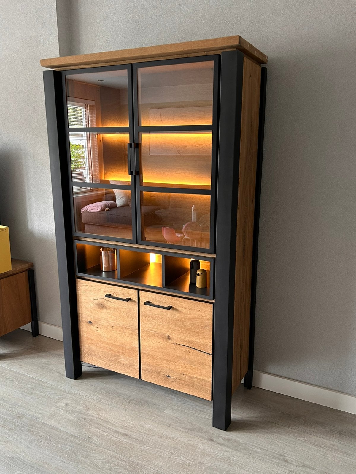 Set kast met tv-meubel z.g.a.n., Huis en Inrichting, Ophalen, Zo goed als nieuw