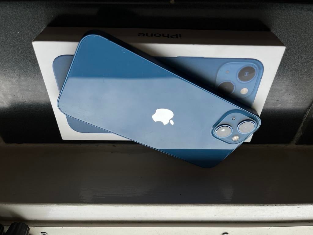 Apple iPhone 13 128GB BLAUW inc doos en hoesje, 128 GB, Blauw, 88 %, IPhone 13