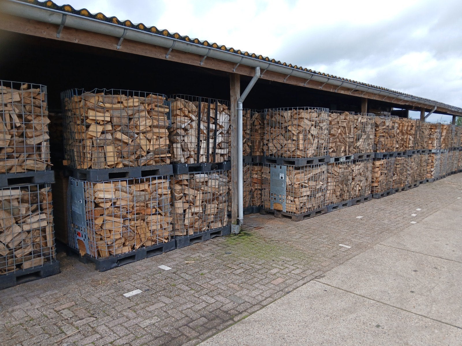 Openhaardhout/ haardhout in bakken ca 1,2m3 losgestort, Tuin en Terras, Minder dan 3 m³, Ophalen, Eikenhout, Blokken
