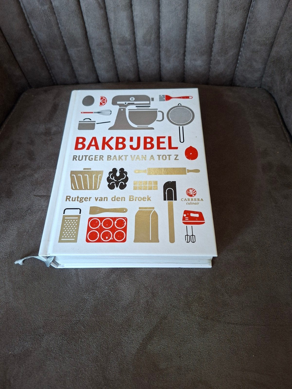 Bakbijbel - Rutger Bakt van A tot Z, Taart, Gebak en Desserts, Rutger van den Broek, Ophalen of Verzenden, Zo goed als nieuw